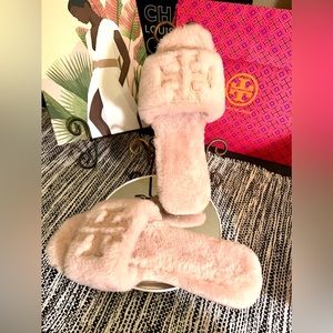 Tory Burch Genuine Shearling Double-T Sport Slide Sandals in Shell Pink